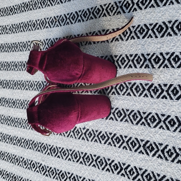 3/$35 DEAL Charlotte Russe Heels - Picture 3 of 5